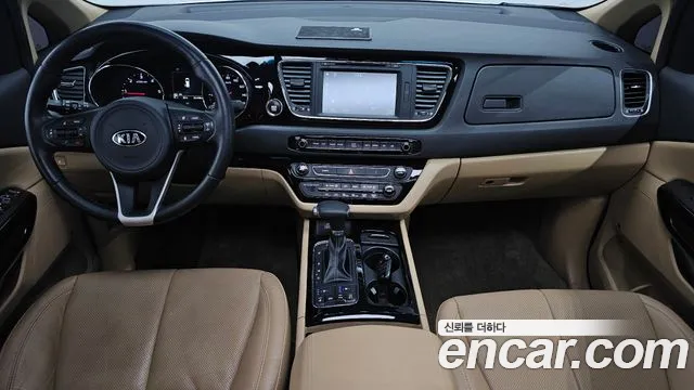 Kia Carnival — интерьер