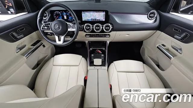Mercedes-Benz GLA-класс — интерьер