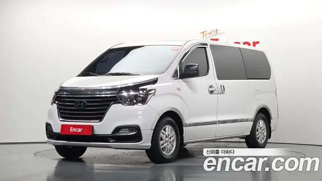 Hyundai Starex