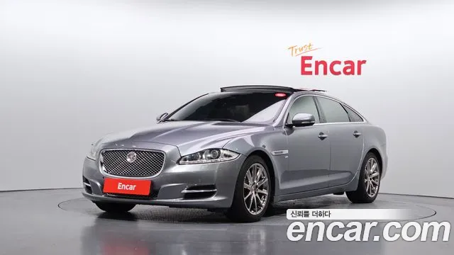Jaguar XJ