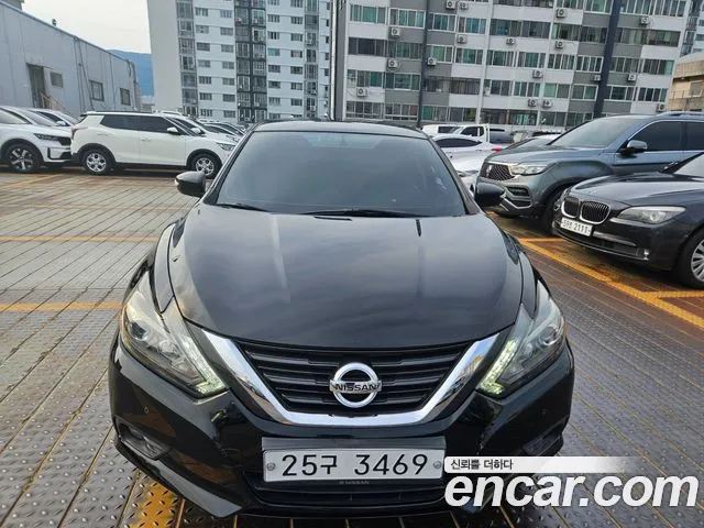 Nissan Altima