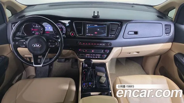 Kia Carnival — интерьер