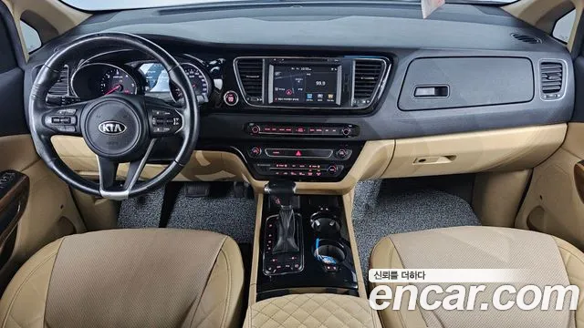 Kia Carnival — интерьер