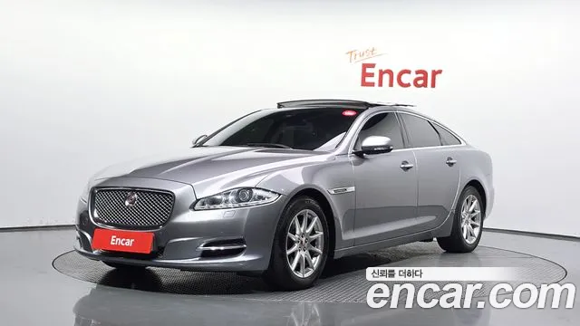 Jaguar XJ