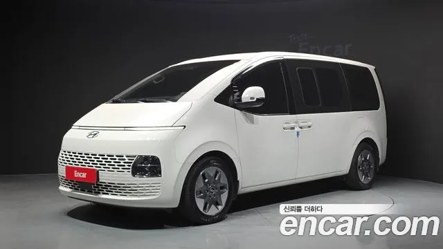 Hyundai Staria