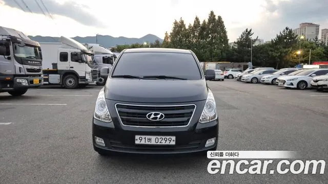 Hyundai Starex