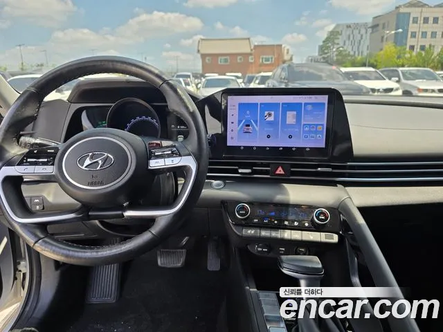 Hyundai Elantra — интерьер