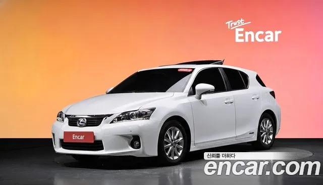 Lexus CT200h