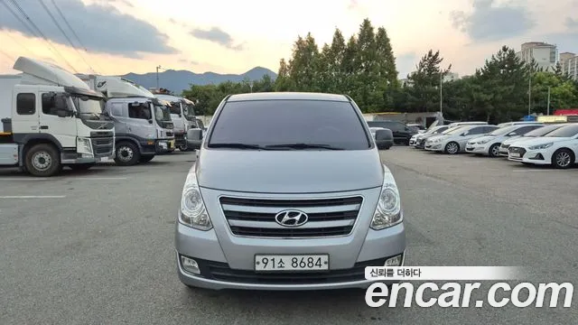 Hyundai Starex
