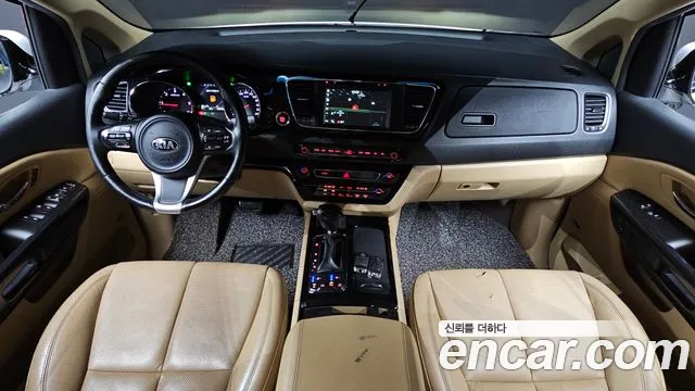 Kia Carnival — интерьер