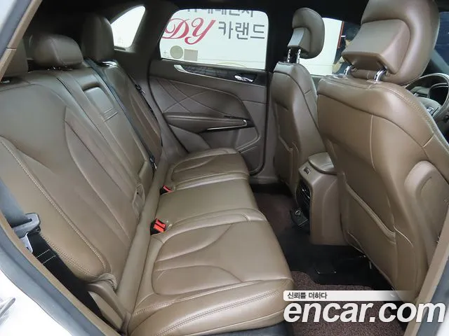 Lincoln MKC — интерьер