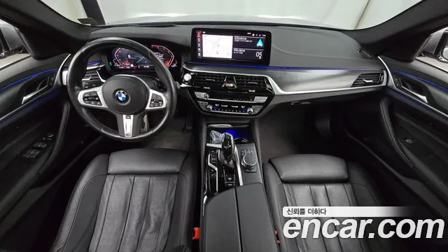 BMW 5 серия — интерьер