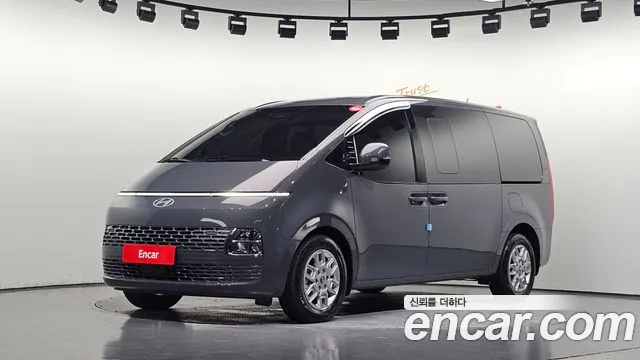 Hyundai Staria