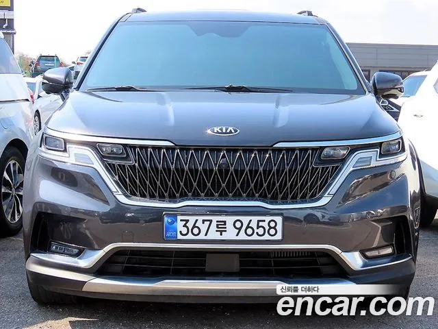 Kia Carnival — экстерьер