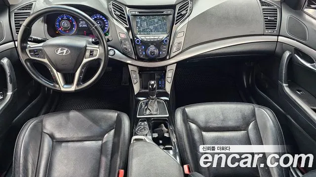 Hyundai i40 — интерьер