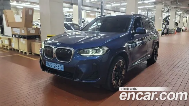 BMW iX3