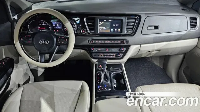Kia Carnival — интерьер