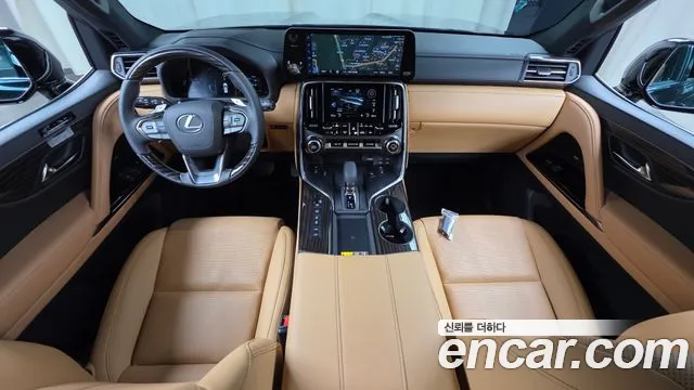 Lexus LX — интерьер