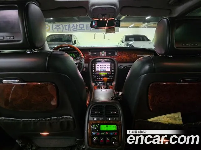 Jaguar XJ-8 — интерьер