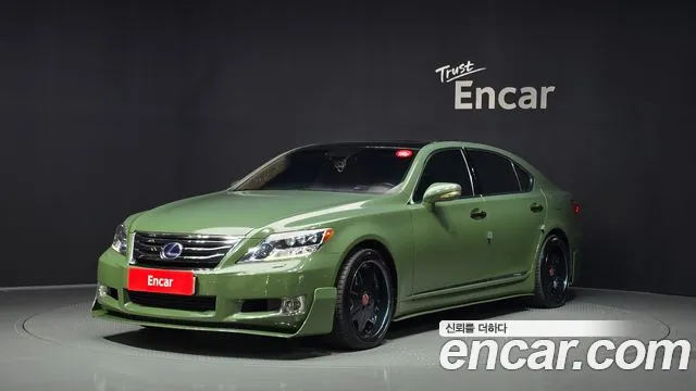 Lexus LS