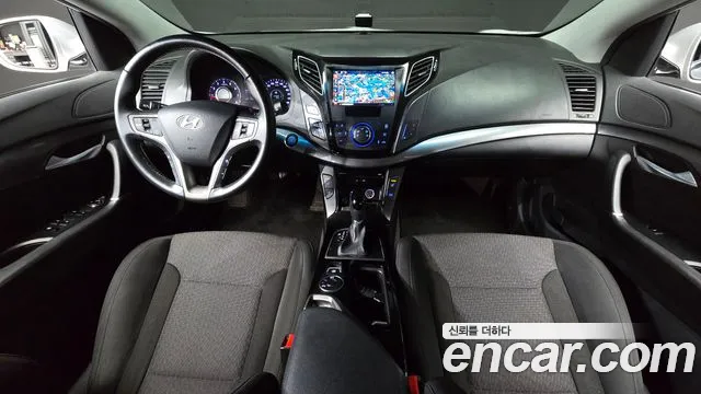Hyundai i40 — интерьер