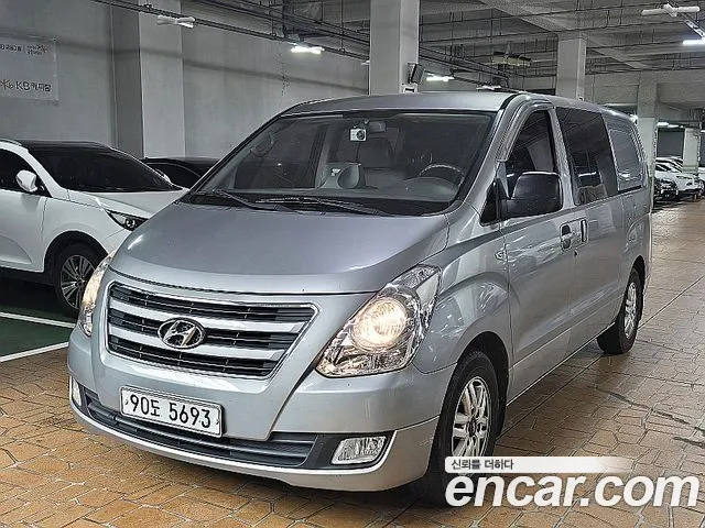 Hyundai Starex