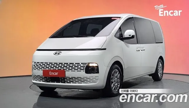Hyundai Staria