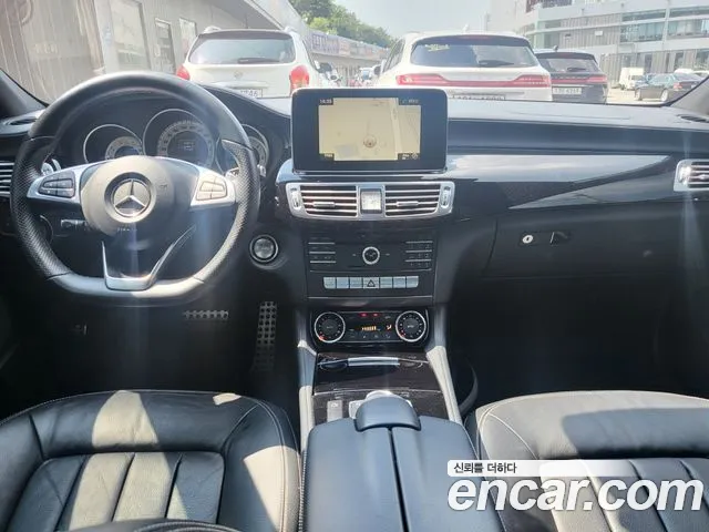 Mercedes-Benz CLS-класс — интерьер