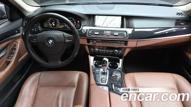 BMW 5 серия — интерьер