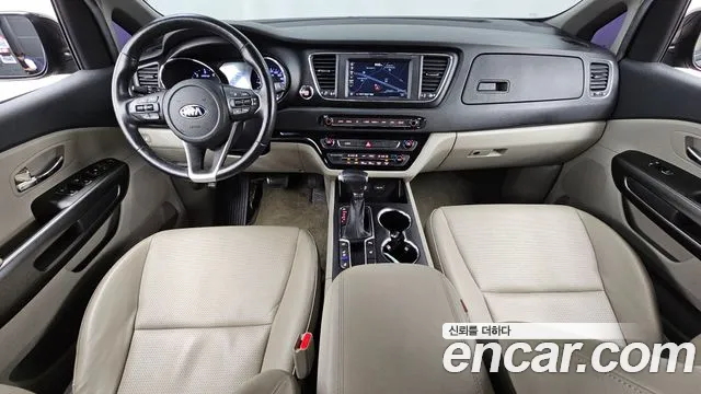 Kia Carnival — интерьер