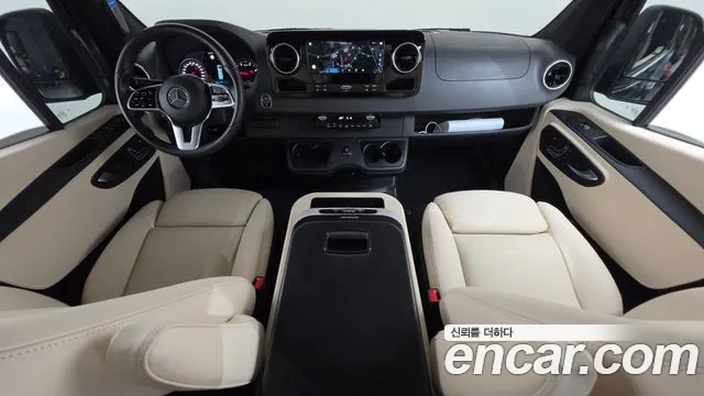 Mercedes-Benz Sprinter — интерьер