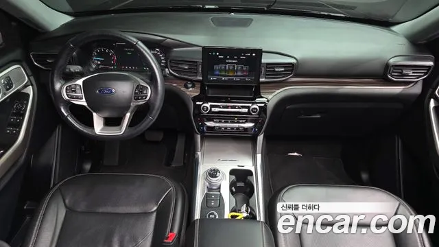 Ford Explorer — интерьер