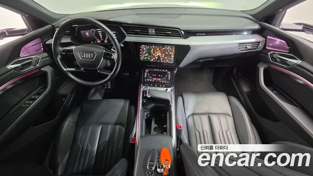 Audi e-tron — интерьер