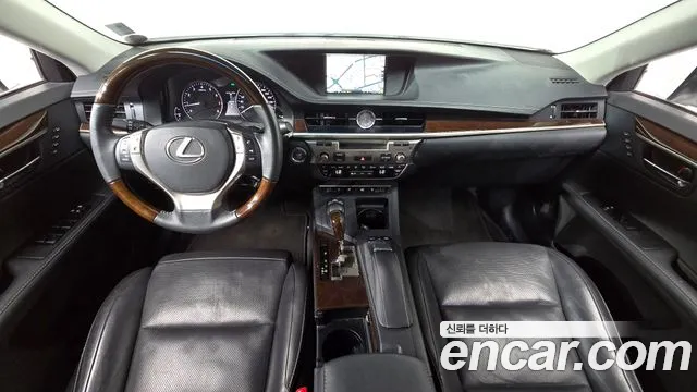 Lexus ES — интерьер
