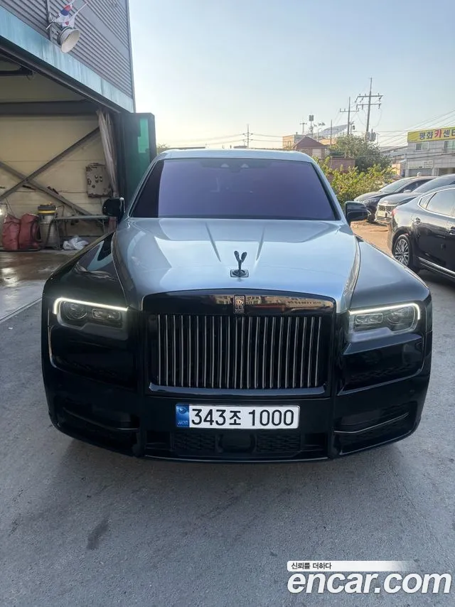 Rolls-Royce Cullinan — экстерьер