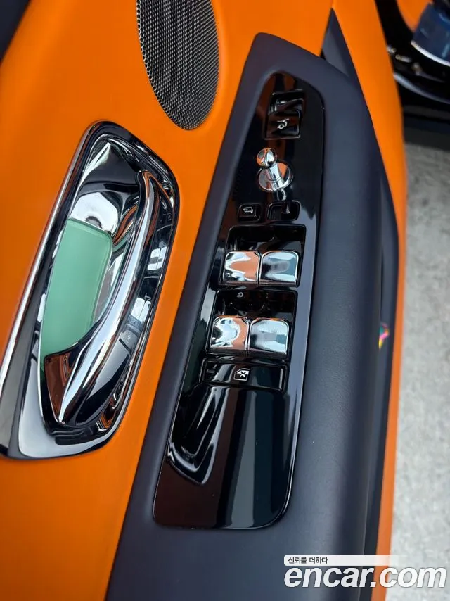 Rolls-Royce Cullinan — интерьер