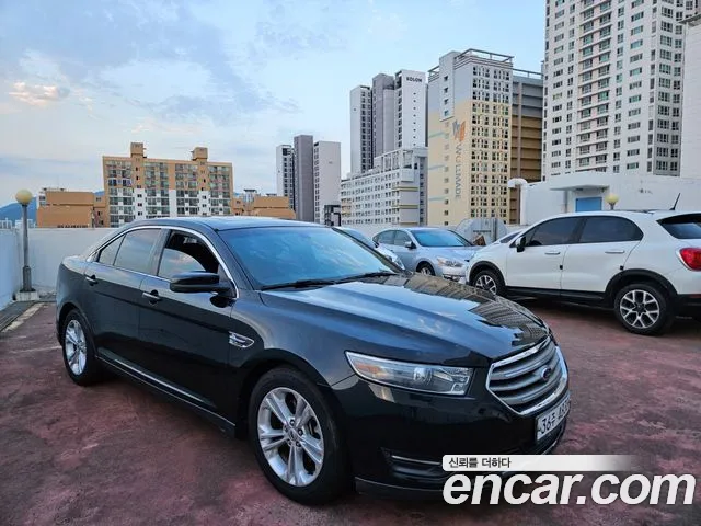 Ford Taurus — интерьер