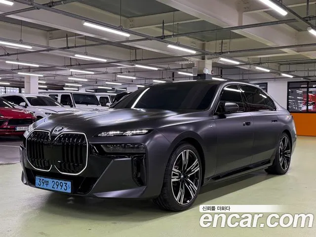 BMW i7 — экстерьер