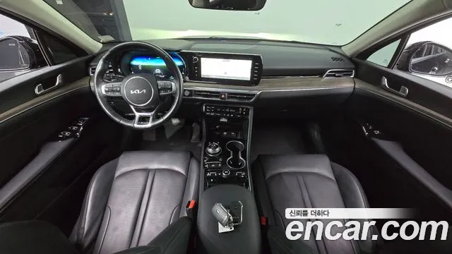 Kia K5 — интерьер