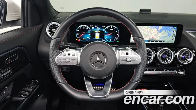 Mercedes-Benz GLA-класс — интерьер