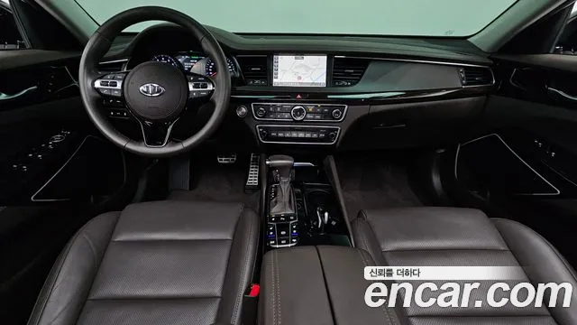 Kia K7 — интерьер