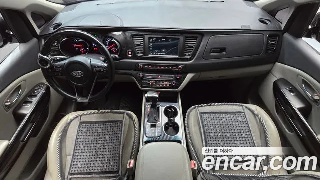 Kia Carnival — интерьер