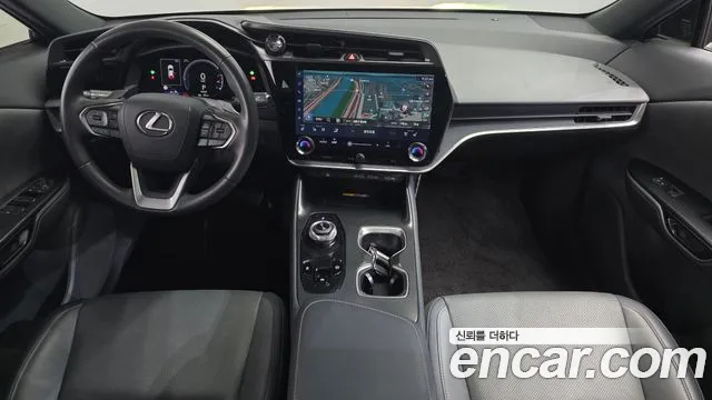 Lexus RZ — интерьер