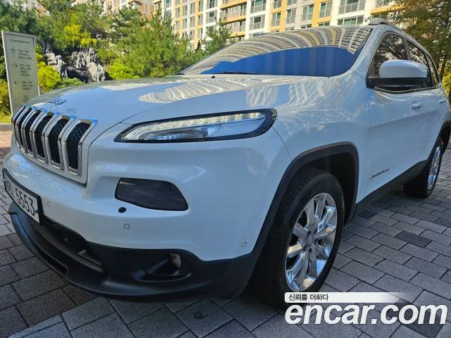 Jeep Cherokee — экстерьер