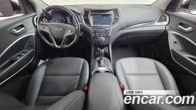 Hyundai Santa Fe — интерьер