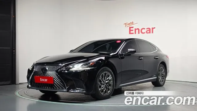 Lexus LS — экстерьер