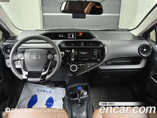 Toyota Prius — интерьер