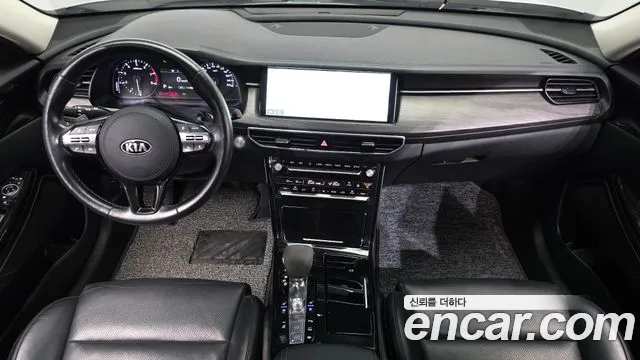 Kia K7 — интерьер