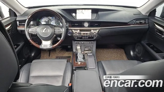 Lexus ES — интерьер