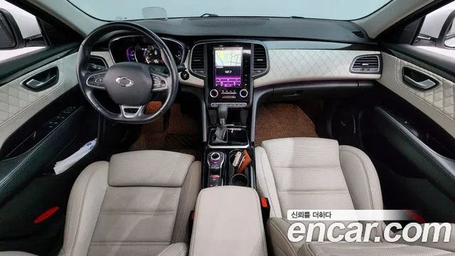 Renault Korea SM6 — интерьер